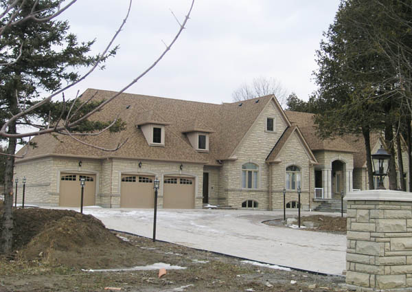 Uni-vative Designs Inc. Custom Homes