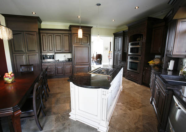 Uni-vative Designs Inc. Custom Homes