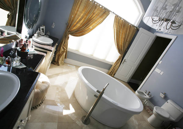 Uni-vative Designs Inc. Custom Homes