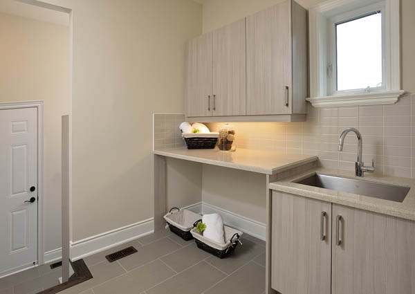 Uni-vative Designs Inc. Custom Homes