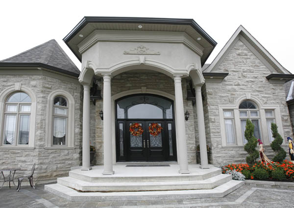 Uni-vative Designs Inc. Custom Homes