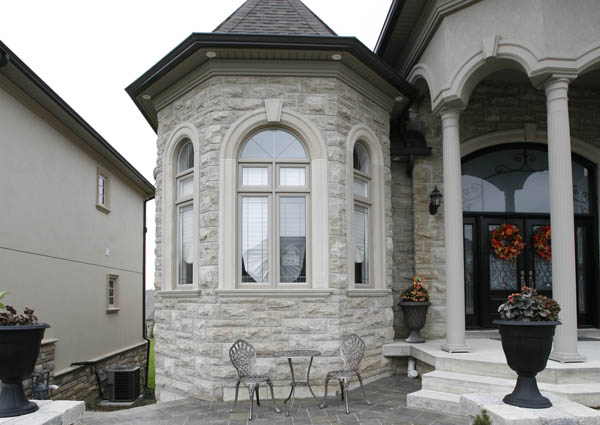 Uni-vative Designs Inc. Custom Homes