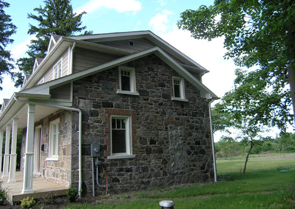 Uni-vative Designs Renovations