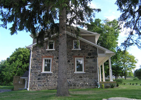 Uni-vative Designs Renovations